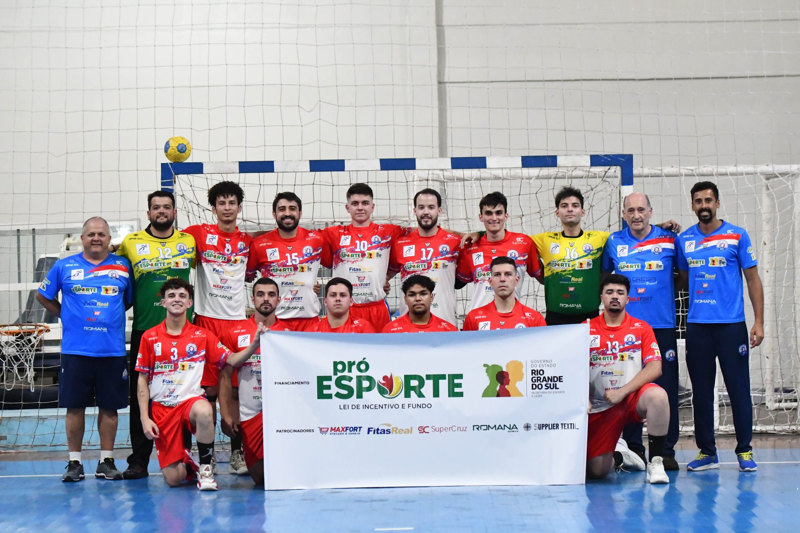 AECB decide os títulos do handebol estadual masculino mirim e adulto